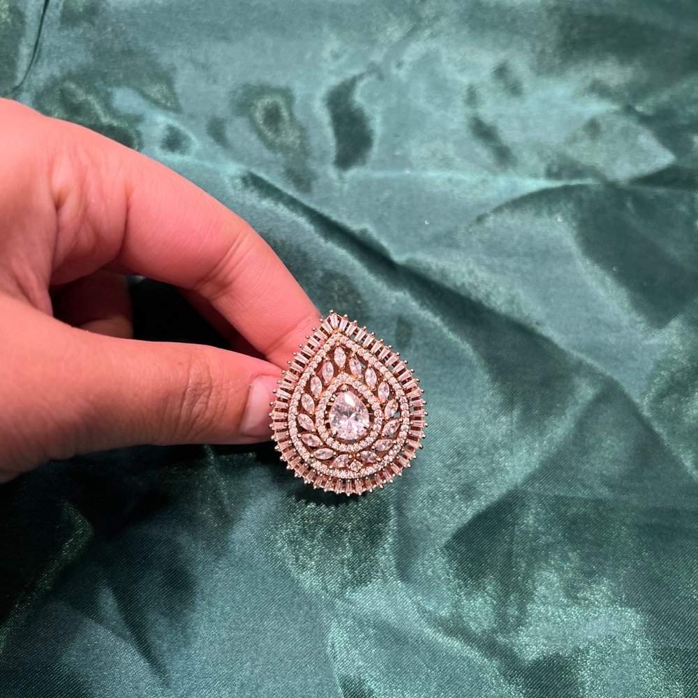 Teardrop crystal & rose gold ring